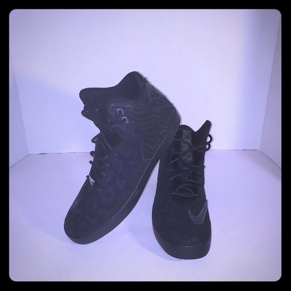 Nike Other - NWOT  Lebron 11's NSW